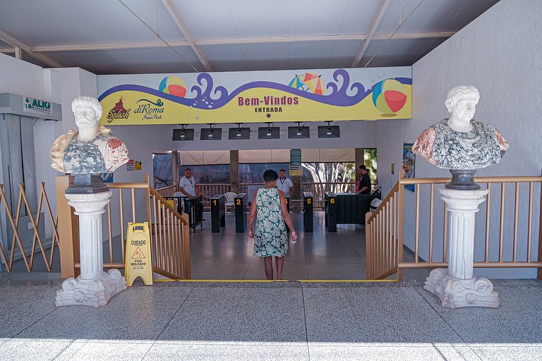 Spazzio diRoma Apto 424 c varanda e acesso ao Acqua Park